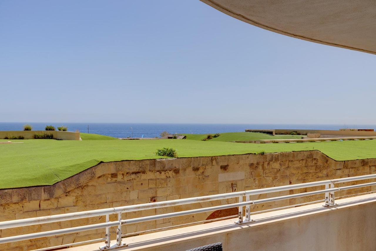 Seafront Lux Inc Pool, Upmarket Area